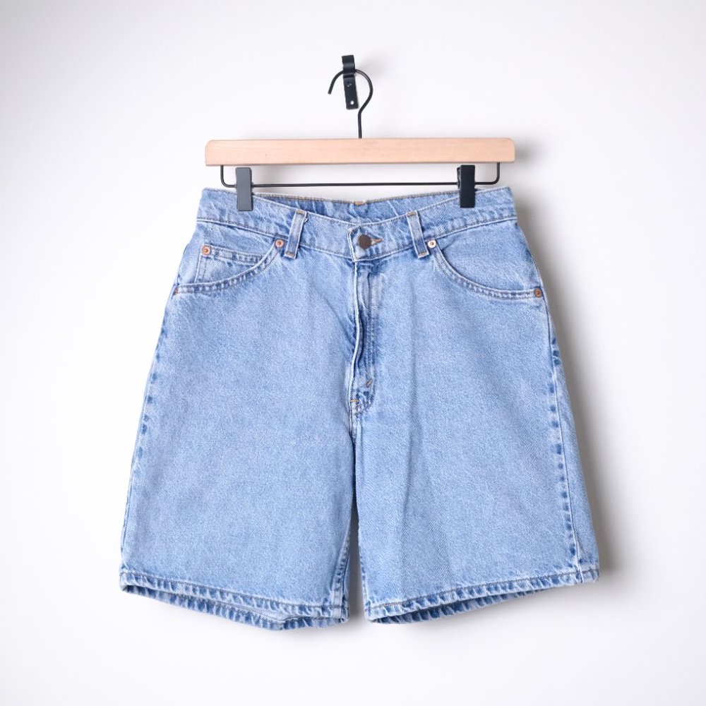 Vintage Levis High Waisted 950 Relaxed Fit Stonewash Denim Shorts Size 9 - Picture 1 of 7